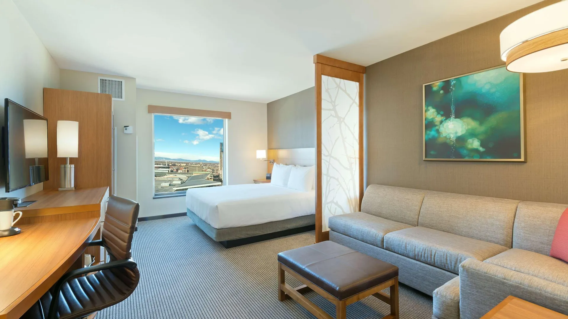 Hyatt Place Denver Downtown 3*,